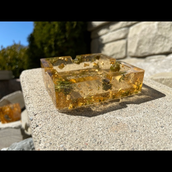 Hemp Rocks Ashtray - Picture 3 of 3